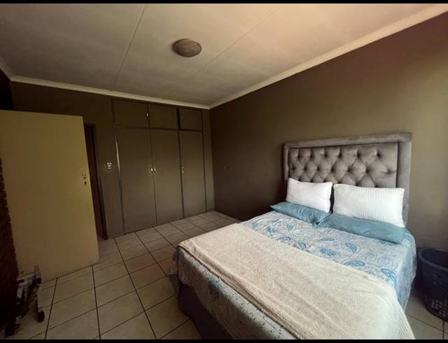 1 BEDROOM APARTMENT FOR SALE IN PRETORIA WEST